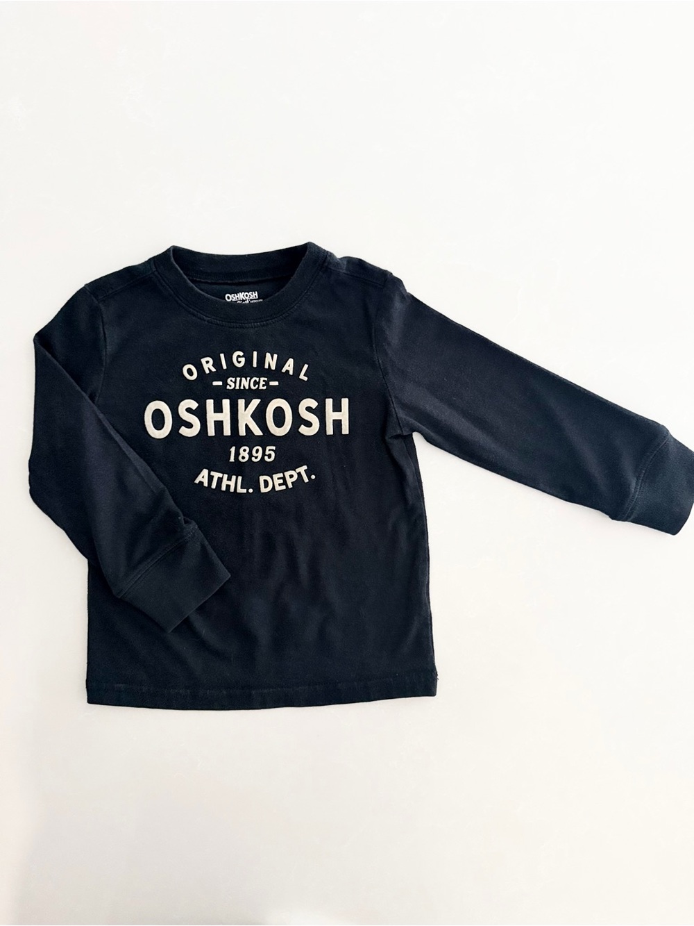 OshKosh B'Gosh Long-Sleeve Graphic Tee• Size 2T
